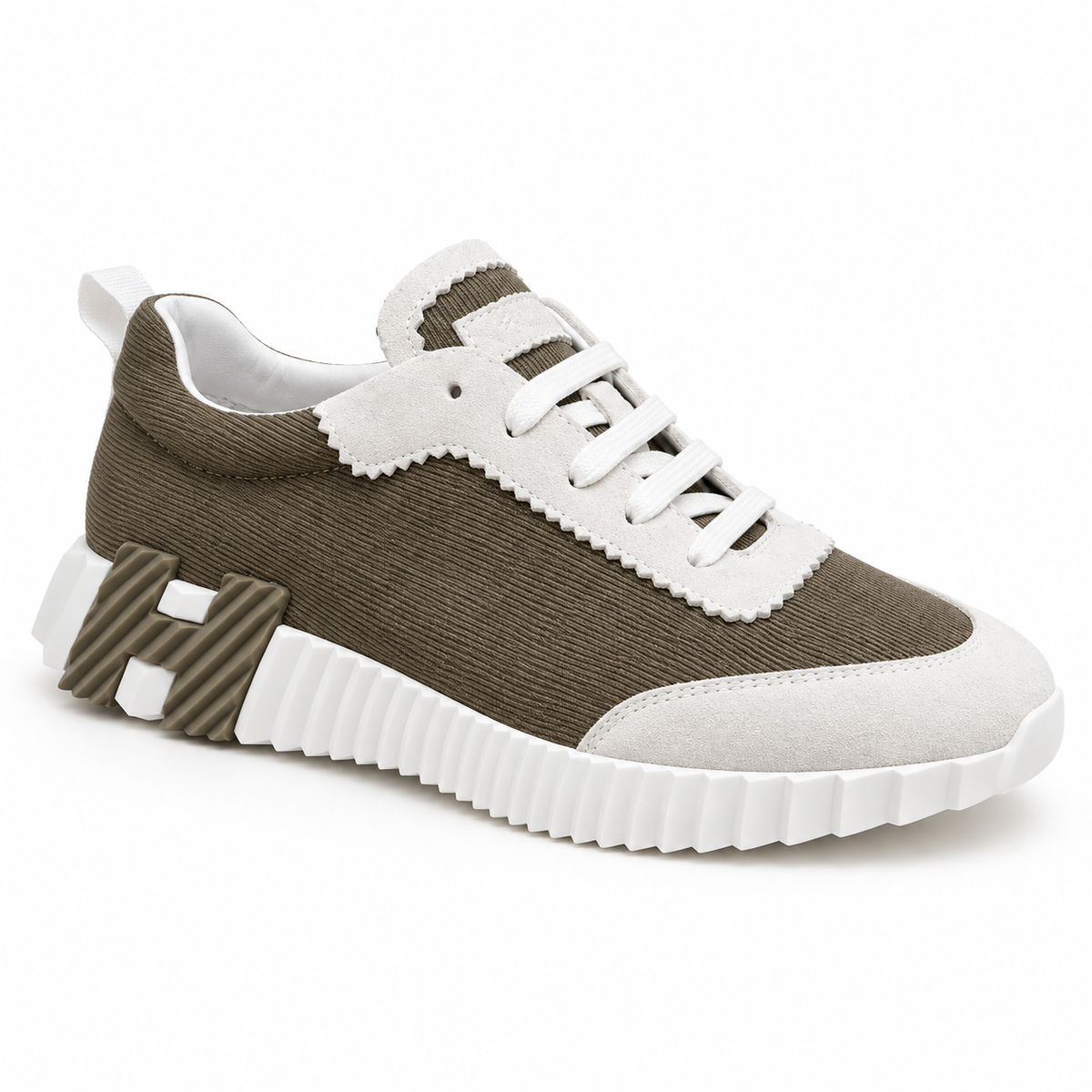 H SNEAKER