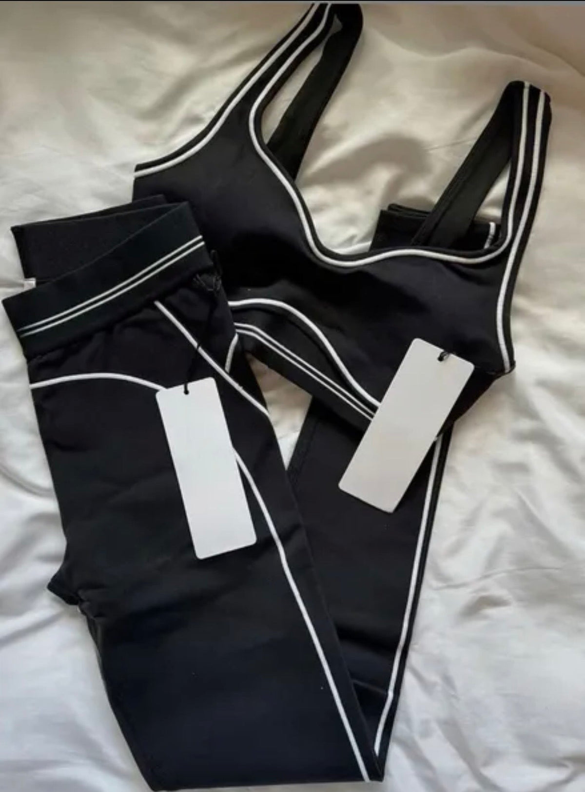 Throb heart Set with logo