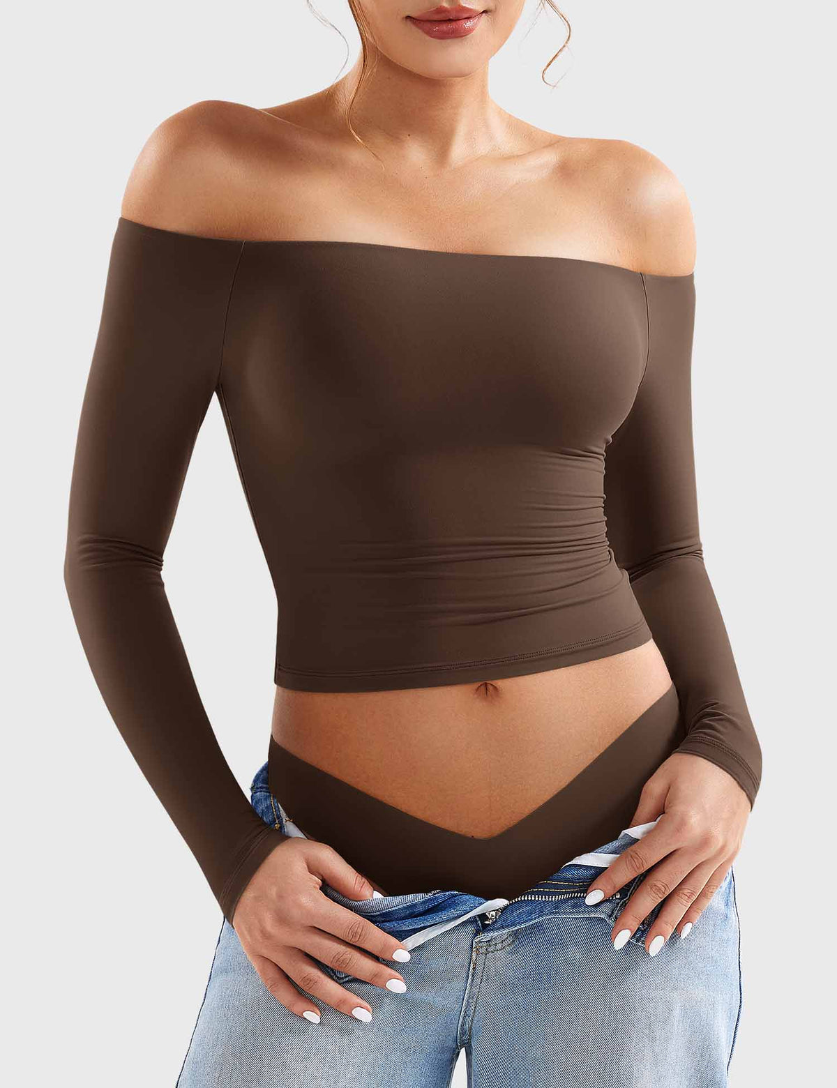 Blosee Kylie Off-Shoulder Capri Leggings Set