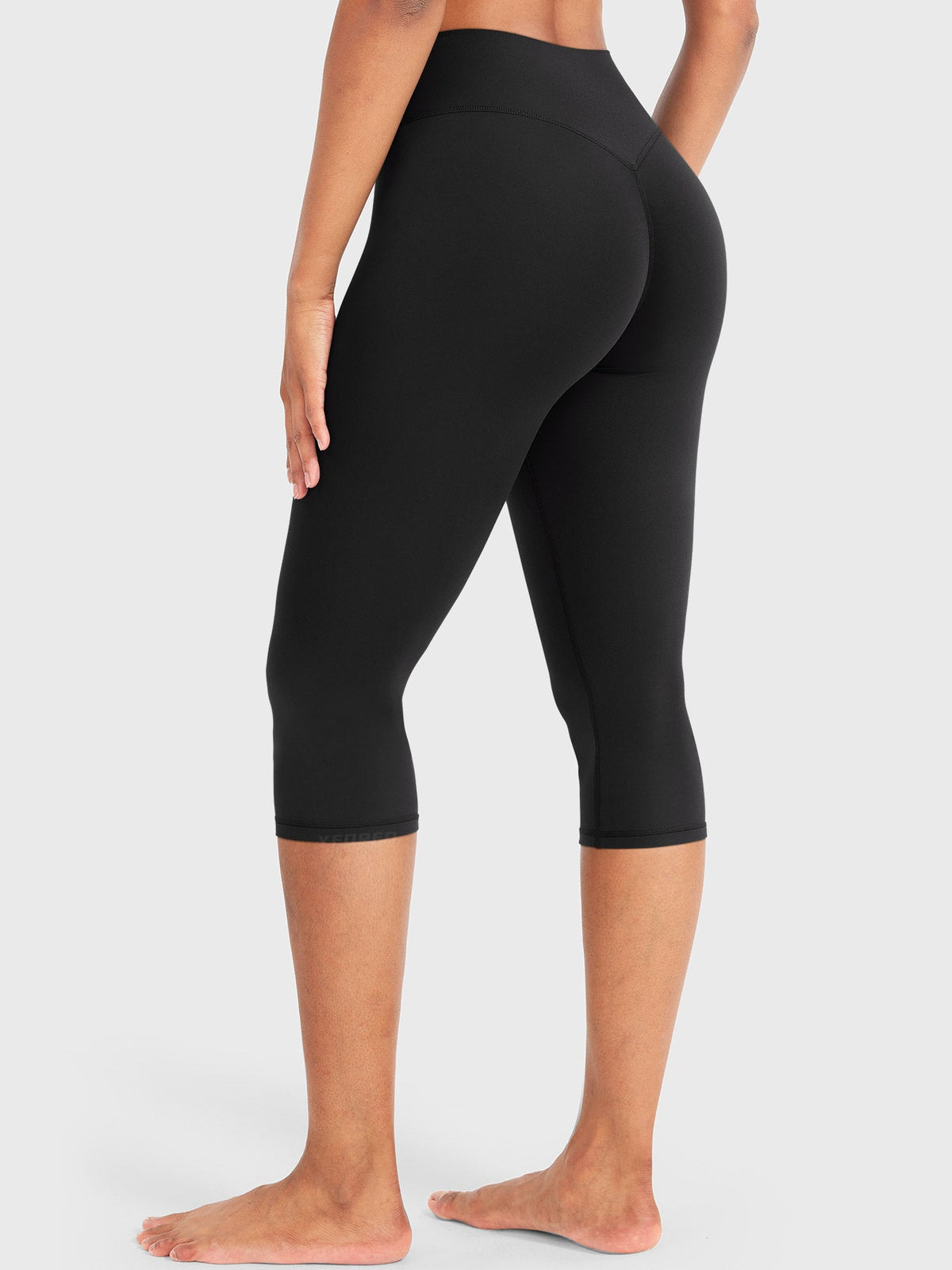 Blosee Kylie Off-Shoulder Capri Leggings Set